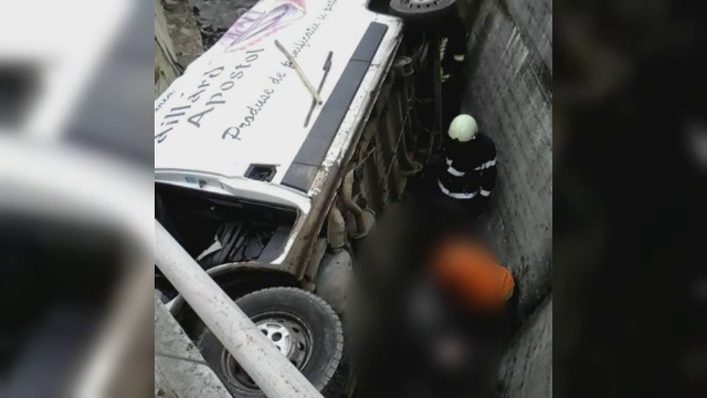 Sfarsit tragic pentru un sofer in varsta de 65 ani din Borsa. Barbatul a murit dupa ce a uitat sa traga frana de mana