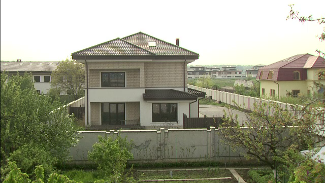 Discutii la Cotroceni privind "Darea in plata". Persoanele care ar putea sa nu beneficieze de aceasta lege