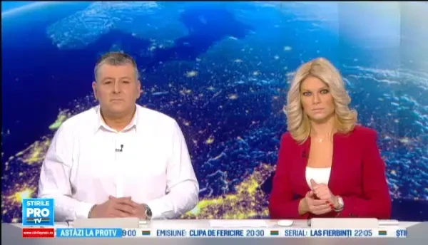 A asistat neputincios cum masina sa este distrusa de un tren. Accident feroviar filmat de un american