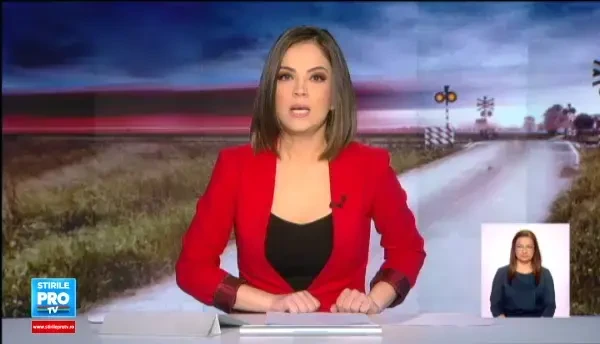 Trei morti, dupa ce masina in care se aflau a fost lovita de tren. Soferul ar fi incercat sa ocoleasca bariera de semnalizare