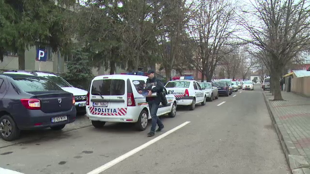 Perchezitii DNA la IGPR, Politia Vaslui si IPJ Vaslui. Mai multi angajati, suspectati de trafic de influenta si luare de mita