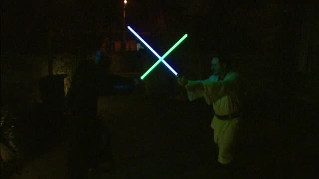 Febra Star Wars cuprinde si Romania. Aglomeratie la rafturile cu jucarii, masti si costume cu cateva zile inainte de premiera