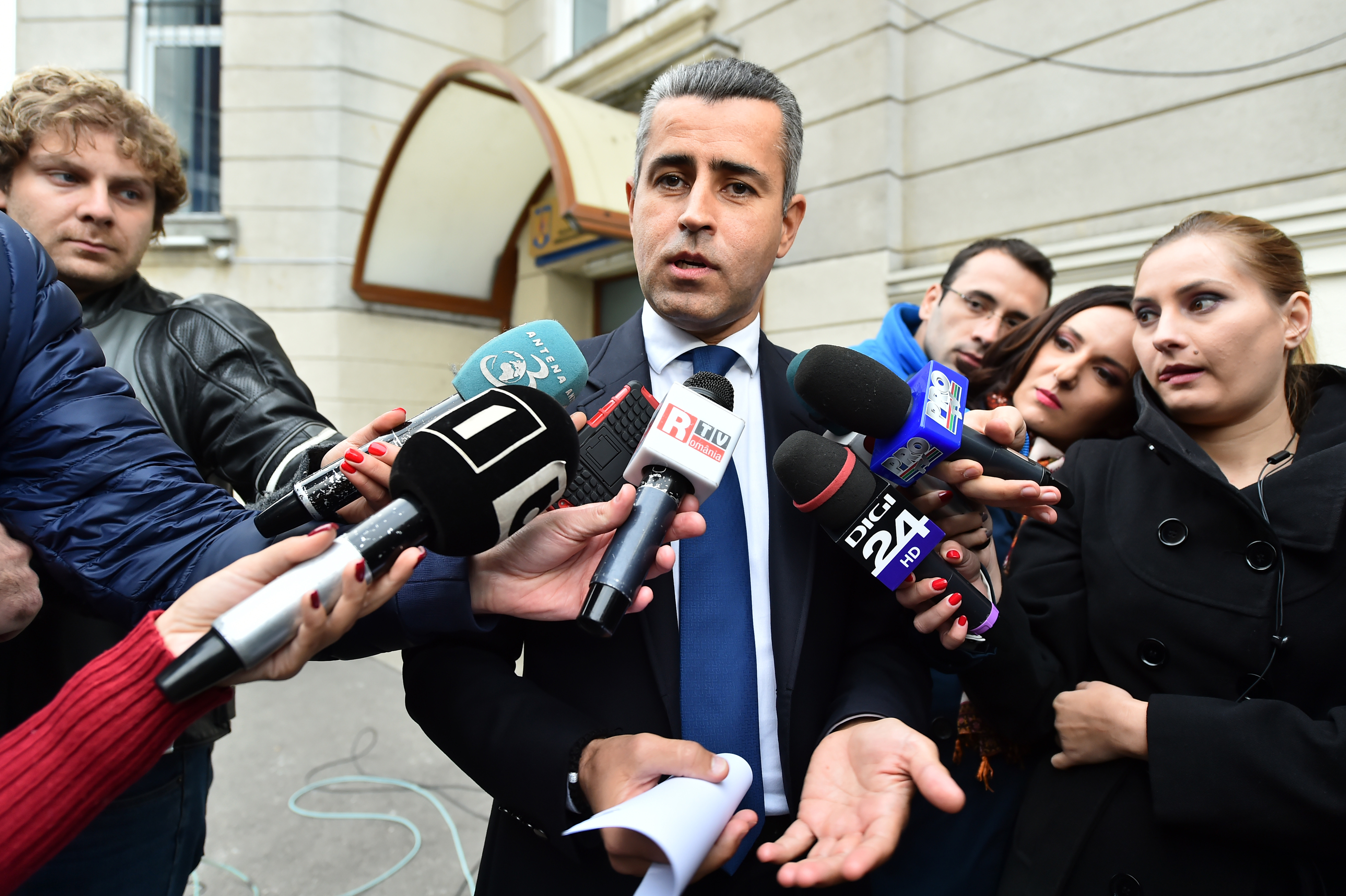 STENOGRAME DIN DOSARUL DNA. Truica despre retrocedarea fermei Baneasa: Doar vom semna si va fi a noastra