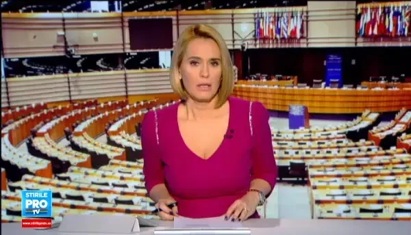 POLITICO: Corina Cretu nu merge la sedintele CE si fumeaza in birou. Cum raspunde comisarul european la acuzatii