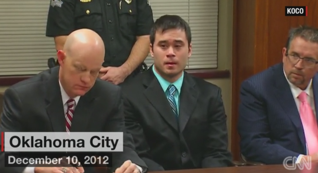 Un ofiter din SUA a violat 13 femei de culoare, folosindu-se de functia sa in politie. Cum le santaja apoi barbatul