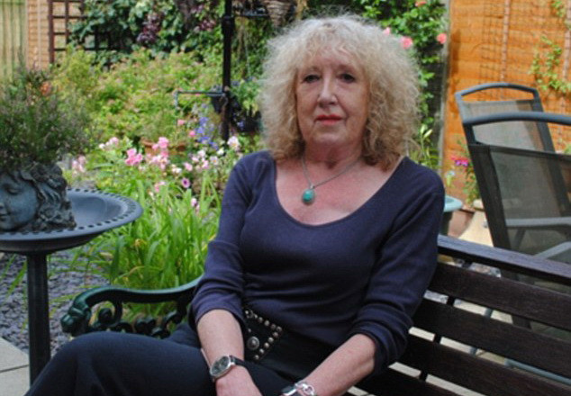 O britanica este suspectata ca si-a ucis sotul si i-a ascuns trupul timp de 18 ani in gradina. Cum s-a aflat totul