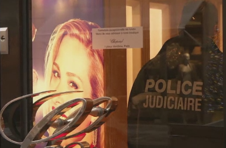 Jaf de 1 milion de euro la Paris. Un barbat inarmat a dat o spargere la un magazin aflat la cativa metri de Palatul Elysee