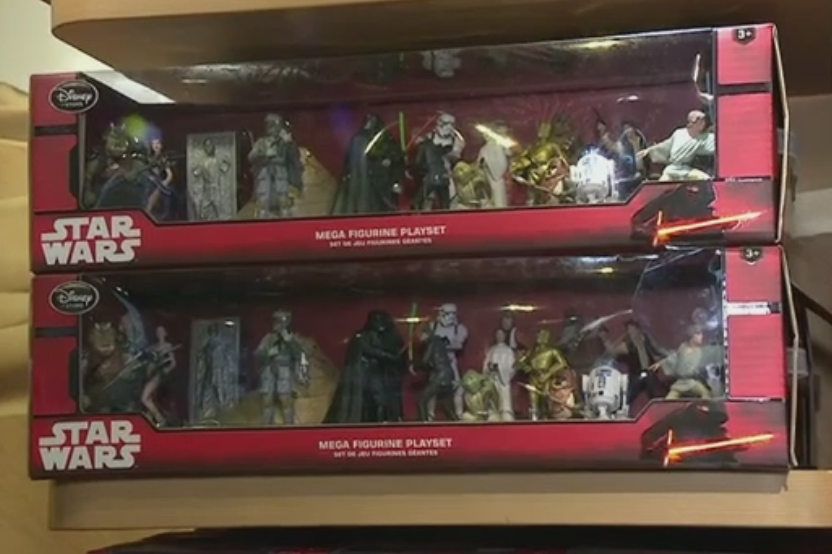 Forfota mare in magazinele de jucarii, inaintea premierei "Star Wars: Trezirea Fortei". Cat a castigat franciza din vanzari