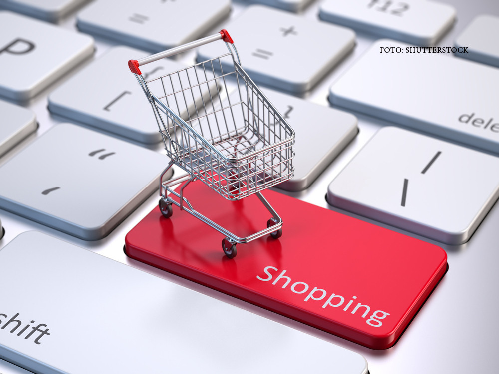 iLikeIT. Aplicatiile care te ajuta sa cumperi totul mai ieftin. Cat de mult poti economisi intr-un an daca le folosesti