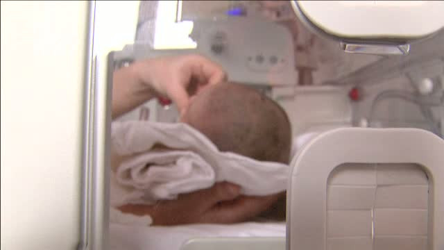 Mama din Constanta, care si-a abandonat copilul la nastere, gasita cu ajutorul fotografiei facute la internare