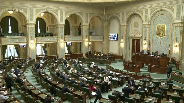 "Astia nu mai stiau ce voteaza, a fost o greseala". Parlamentarii se roaga de Iohannis sa respinga o lege votata intamplator