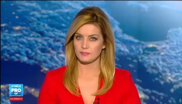 Cei doi tineri din Salaj care au murit intoxicati au fost inmormantati. Familia a presarat pe ultimul drum sute de petale