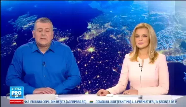 Accident bizar intr-o intersectie din China. Momentul in care un mic tractor a fost spulberat de un camion. VIDEO