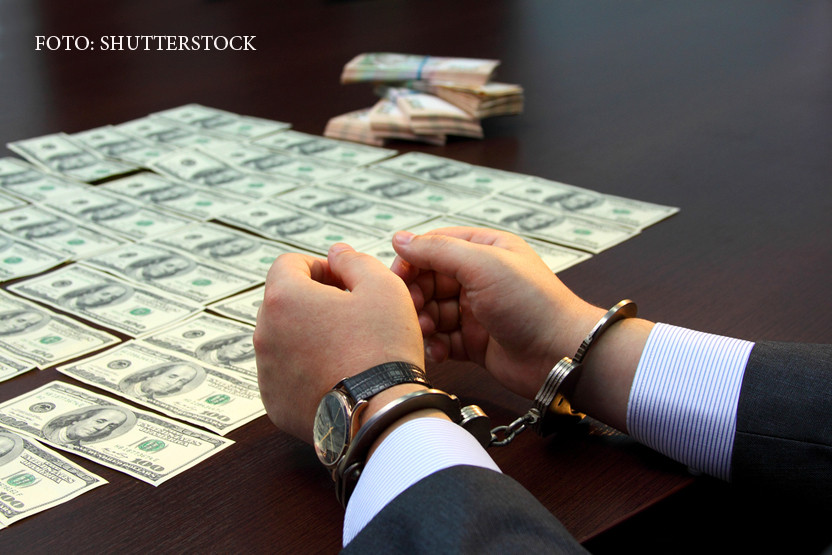 Preşedintele clubului argentinian San Lorenzo a fost filmat în timp ce lua șpagă. Uimitor cine îi dădea banii