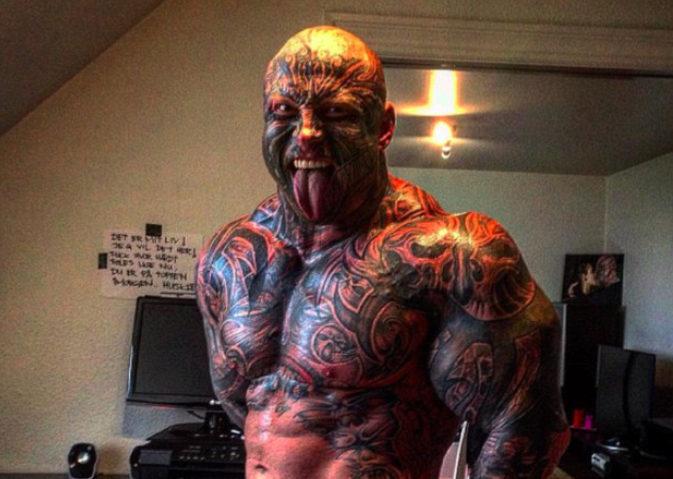El are 130 de kilograme si 40 de tatuaje. Cum arata insa iubita halterofilului danez, poreclit "Bestia"