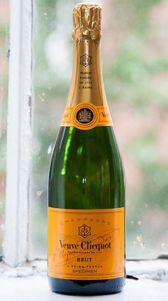 TOP 10 cele mai scumpe sticle de Champagne din lume: FOTO