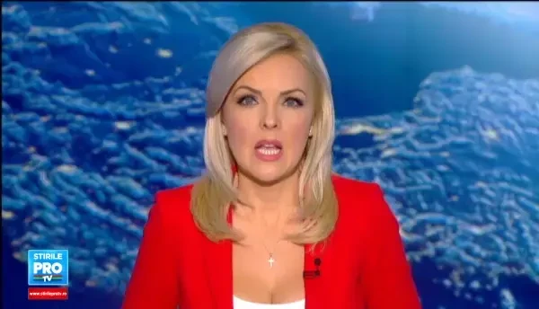 O masina a luat foc in trafic si a explodat, la Lugoj. Cum s-a salvat soferul din automobilul care a ars ca o torta