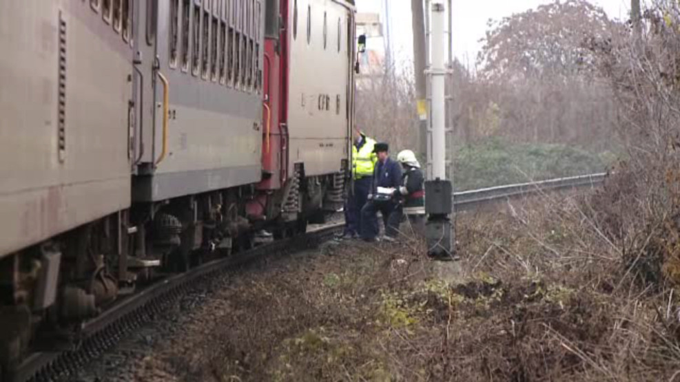 Barbat lovit mortal de tren, in Timisoara. Omul nu s-a miscat de pe linii, desi a vazut locomotiva venind spre el