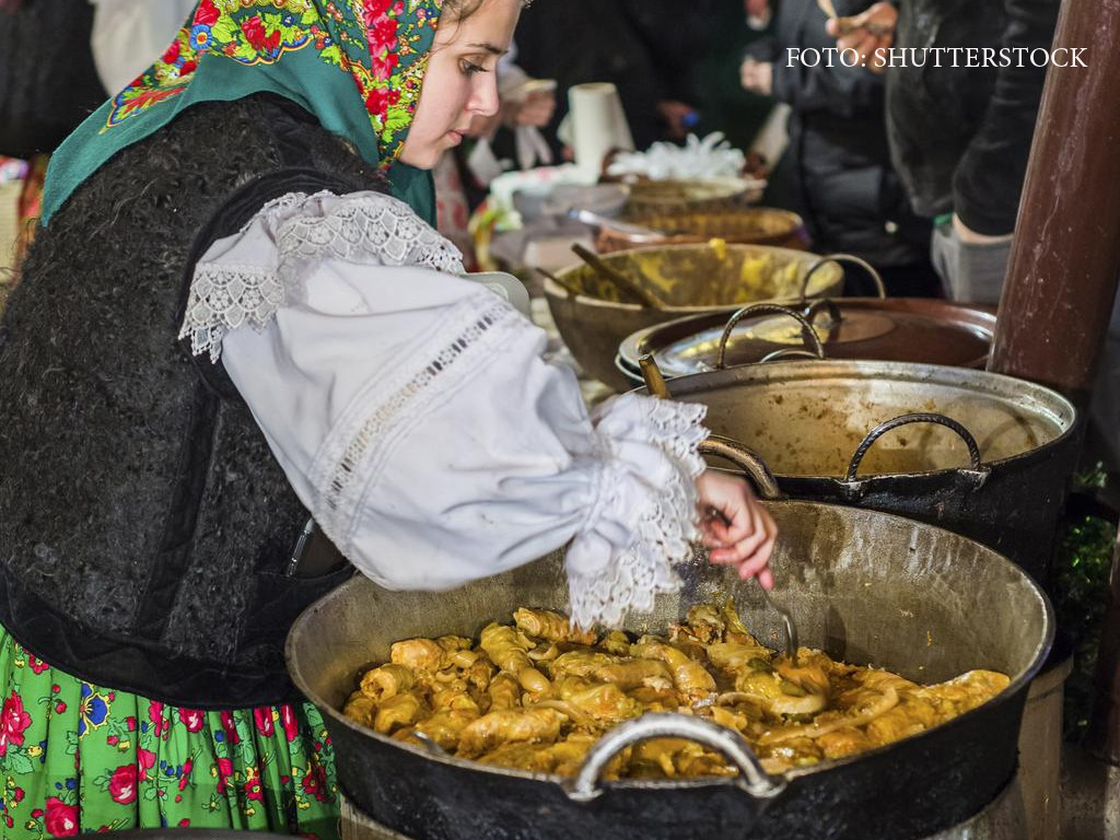 Dieta de Sarbatori, la fel de periculoasa pentru bila ca excesele. Cum ii afecteaza pe cei mici mesele prea imbelsugate