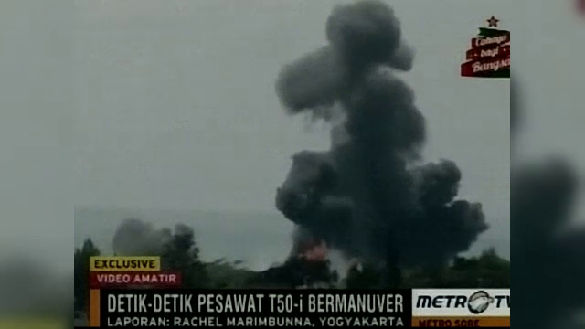 Clipe de cosmar la un show aviatic din Indonezia. Un avion s-a prabusit, sub privirile ingrozite ale celor prezenti