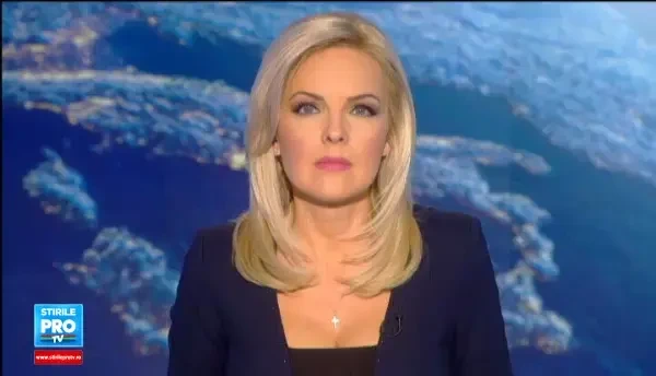 Clipe de cosmar la un show aviatic din Indonezia. Un avion s-a prabusit, sub privirile ingrozite ale celor prezenti