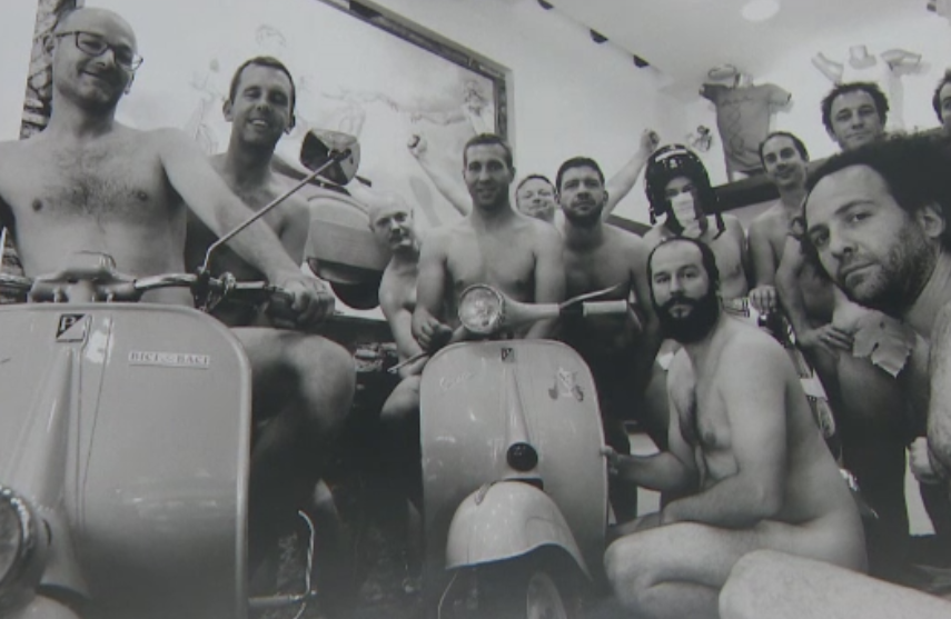 Au vrut sa faca un bine, dar au ajuns in arest. Sportivii retinuti in timp ce incercau sa faca un calendar nud, caritabil