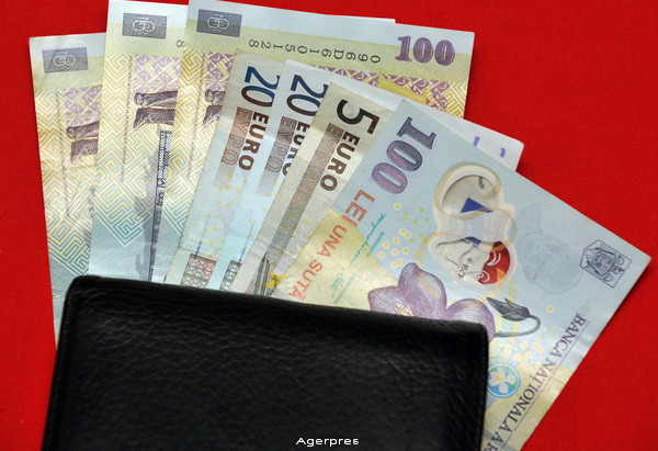 Salariile din Romania vor creste mai mult decat se estimase anul trecut. Cat vor castiga angajatii in 2016