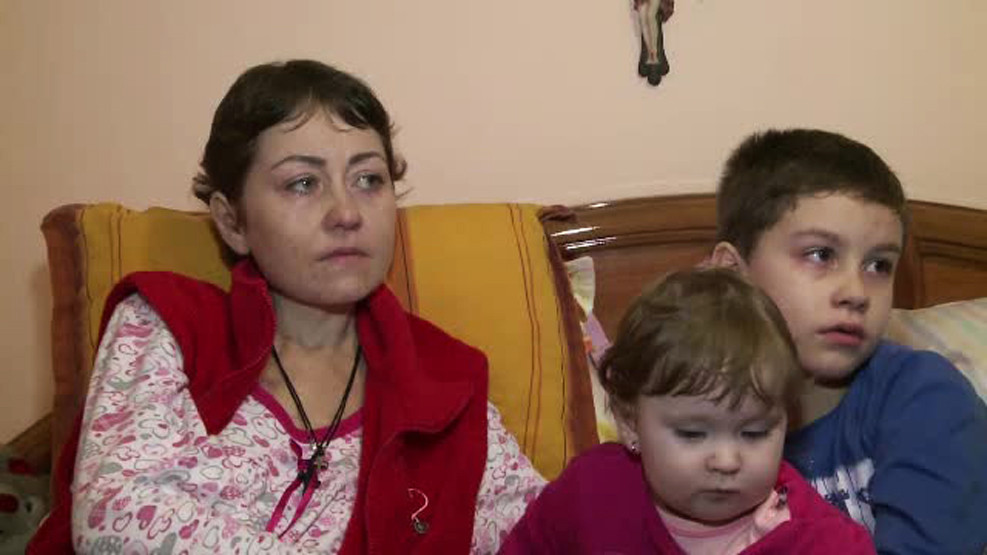 La doua saptamani dupa ce a nascut, a aflat ca are cancer. "Nu am voie sa imi iau fetita in brate"