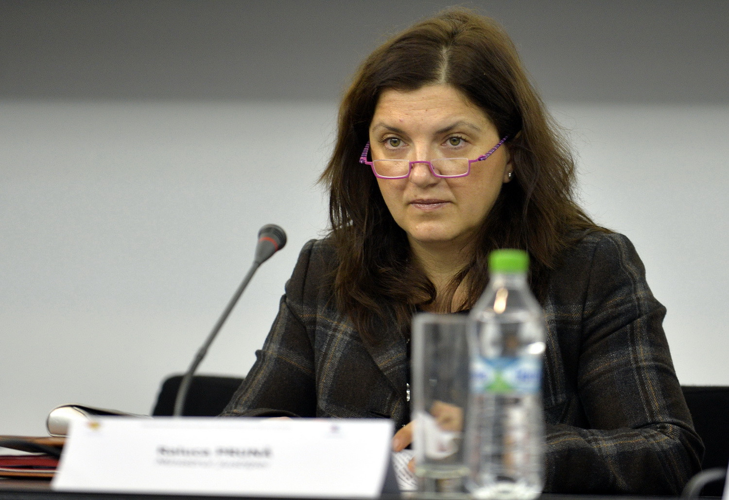 Proteste ale angajatiilor din penitenciare. Ministrul Justitiei: 'Noi avem o placinta, din asta ne hranim cu totii"