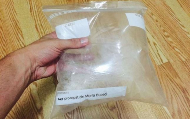 Un brailean a anuntat pe Facebook ca vinde pungi cu aer proaspat din Muntii Bucegi. Ce a urmat pentru tanarul de 27 de ani