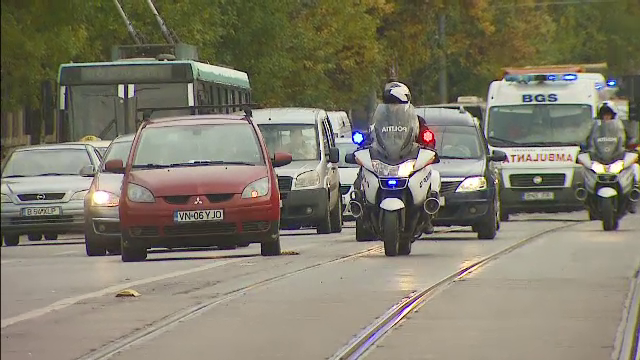 Curiosul caz al coloanei lui Gabriel Oprea. Legea care le da gratis "girofar" sefilor de partide parlamentare a fost votata