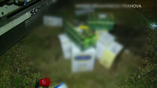 Au furat tot ce au gasit intr-un TIR parcat, in Prahova. Au fost prinsi in toiul actiunii de catre jandarmi