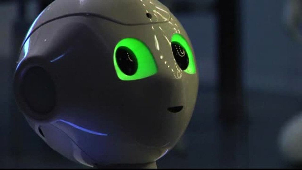 Gadgeturile care ne simplifica viata. Robotul pentru cei singuri si aparatul care iti spune cat esti de beat