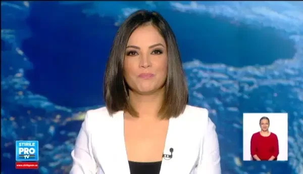 Mos Craciun a venit cu autospeciala de stingere a incendiilor in Bacau. Ce le-a urat pompierilor