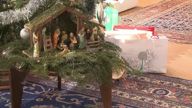 Craciunul la Castelul Savarsin, cu familia regala. Principesa Margareta duce mai departe o traditie veche de 150 de ani