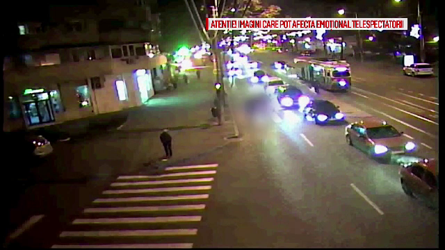 Graba a bagat doi oameni in spital in ajun de Craciun. Atenti sa prinda tramvaiul au fost loviti in plin de masini