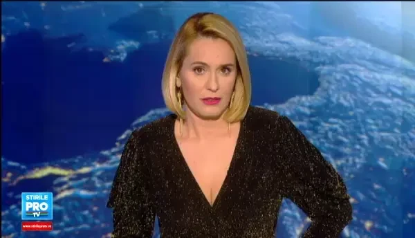 Povestea a trei frati orfani, care isi poarta singuri de grija si sunt mandria scolii. Care e marea lor dorinta de Craciun