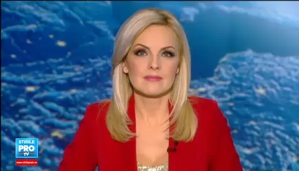 Surprizele din noul videoclip al Loredanei. Incearca sa imi spuna vorbe dulci, sa ma seduca