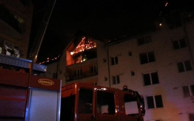 Incendiu intr-un bloc de locuinte sociale din Bistrita. "Am ramas numai in slapi, pentru mine nu mai exista nimic"