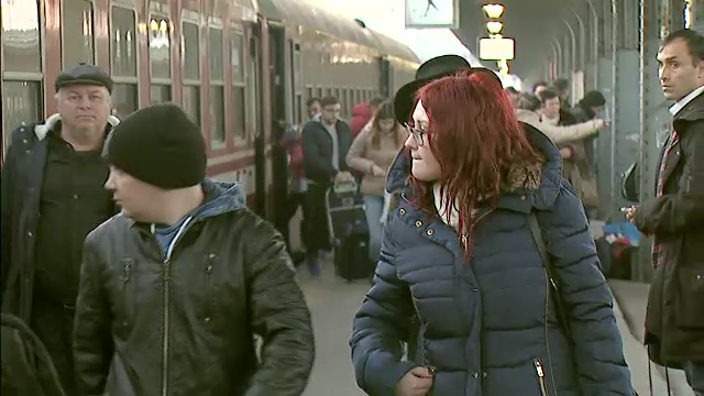 Test al nervilor pentru romanii intorsi din vacanta: “Nu mai merg in viata mea cu trenul. Ca in Epoca de Aur ne-am simtit"