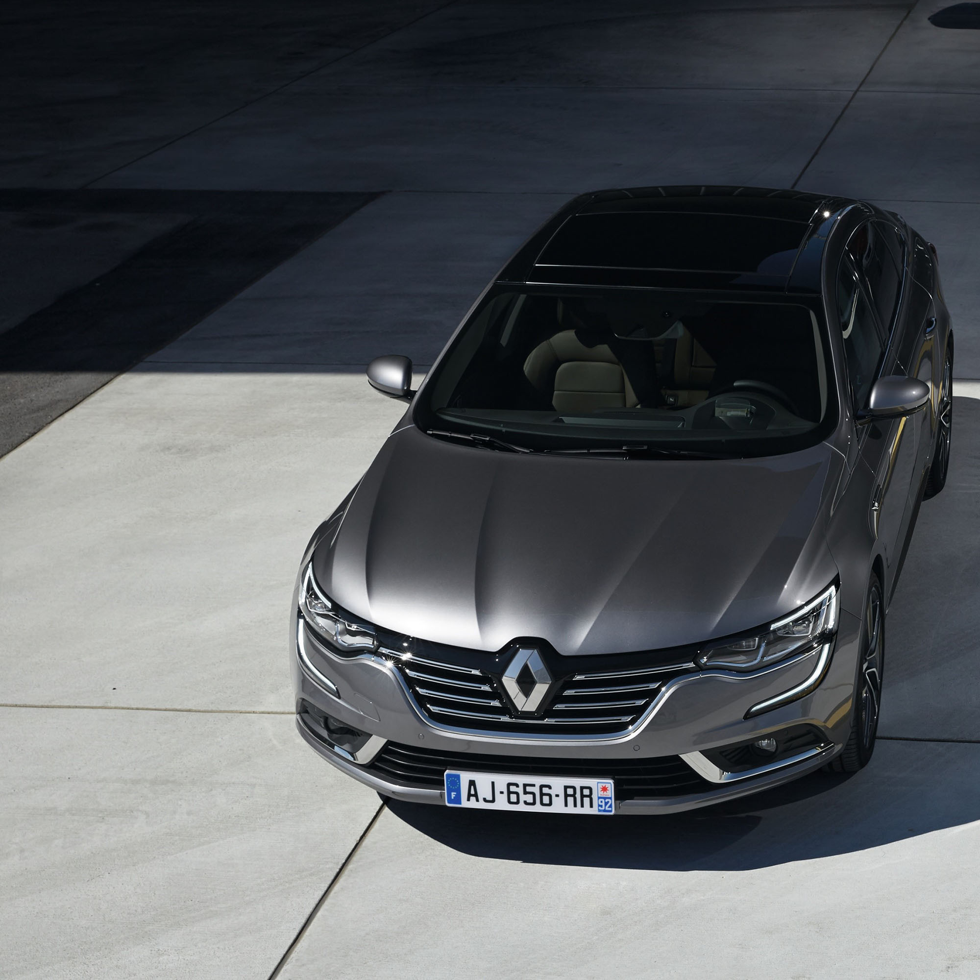 Aparitia spectaculoasa care se poate bate cu "greii" segmentului D. Drive-test cu noul model lansat de Renault: Talisman