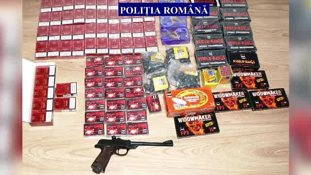 Riscurile pe care si le asuma cei care cumpara petarde vandute ilegal. Un barbat din Brasov risca sa-si piarda degetele