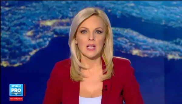 Ce s-a intamplat in momentul in care un barbat obez a vrut sa coboare din masina lui sport. Prietenii au ras de el in hohote