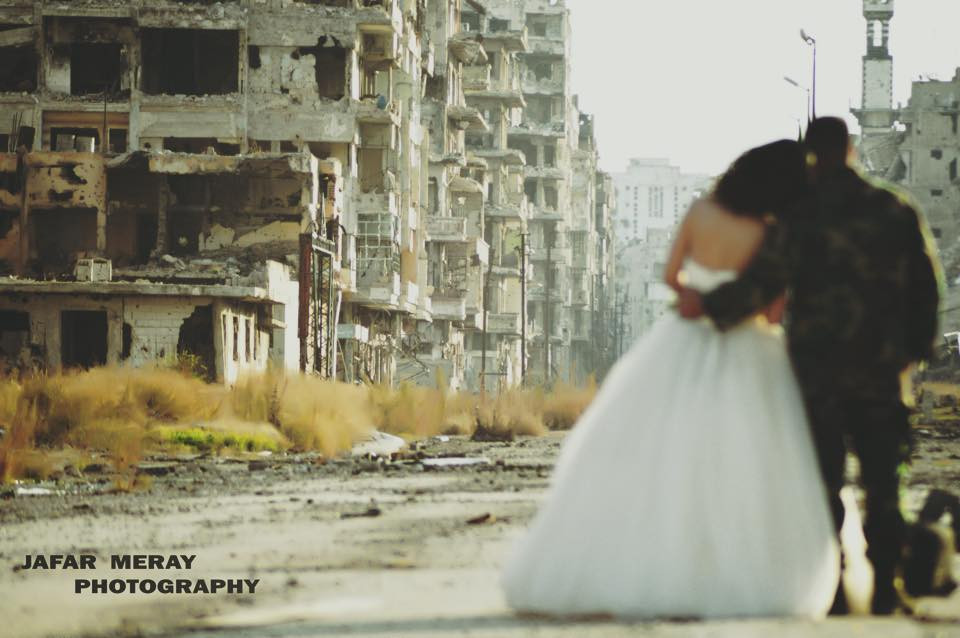 S-au casatorit intr-unul din cele mai periculoase locuri de pe planeta. Povestea emotionanta din spatele acestor imagini