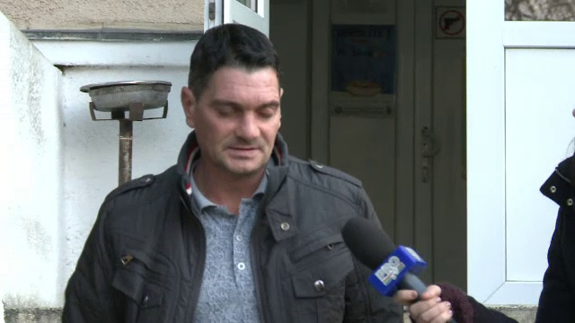 Un barbat de 44 de ani a inselat zeci de batrani, in spitale, timp de doi ani. Cum convingea victimele sa ii dea bani