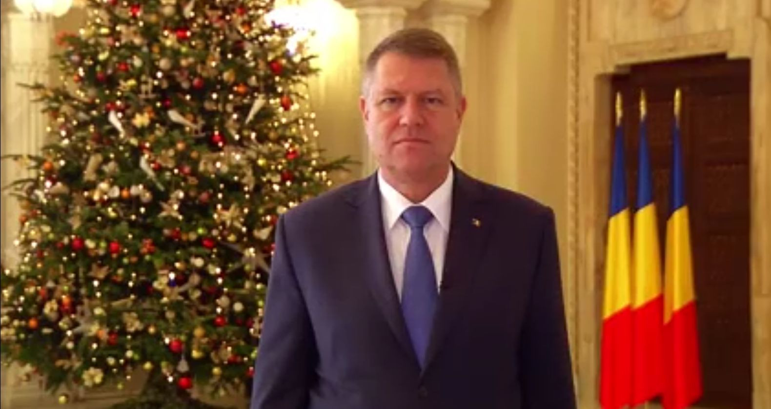 Mesajele de Anul Nou ale lui Iohannis si Ciolos. "In 2015 s-au pus bazele unei reconstructii profunde la nivelul societatii"