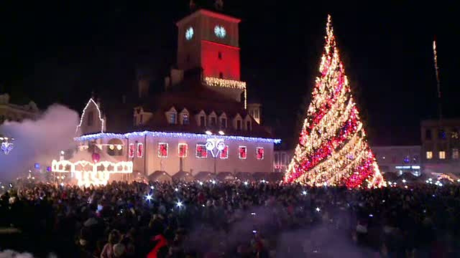 Cum au sarbatorit romanii din toata tara intrarea in Noul An. Orasul in care atmosfera a fost una de Disneyland