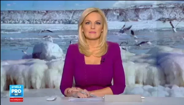 Spectacol impresionant pe litoralul romanesc. Temperaturile scazute au transformat faleza cazinoului intr-un peisaj glaciar