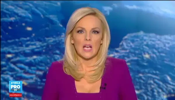 Circulatie intrerupta pe A1. O masina a luat foc dupa ce s-a ciocnit cu un alt autoturism