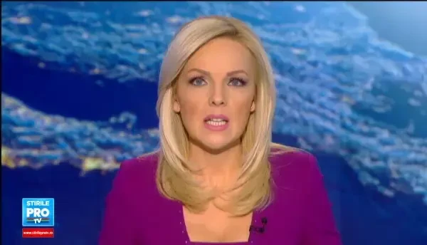 Panica la metroul din Bruxelles. Ce s-a intamplat dupa ce mai multi tineri au impins o masina pe scarile unei statii. VIDEO